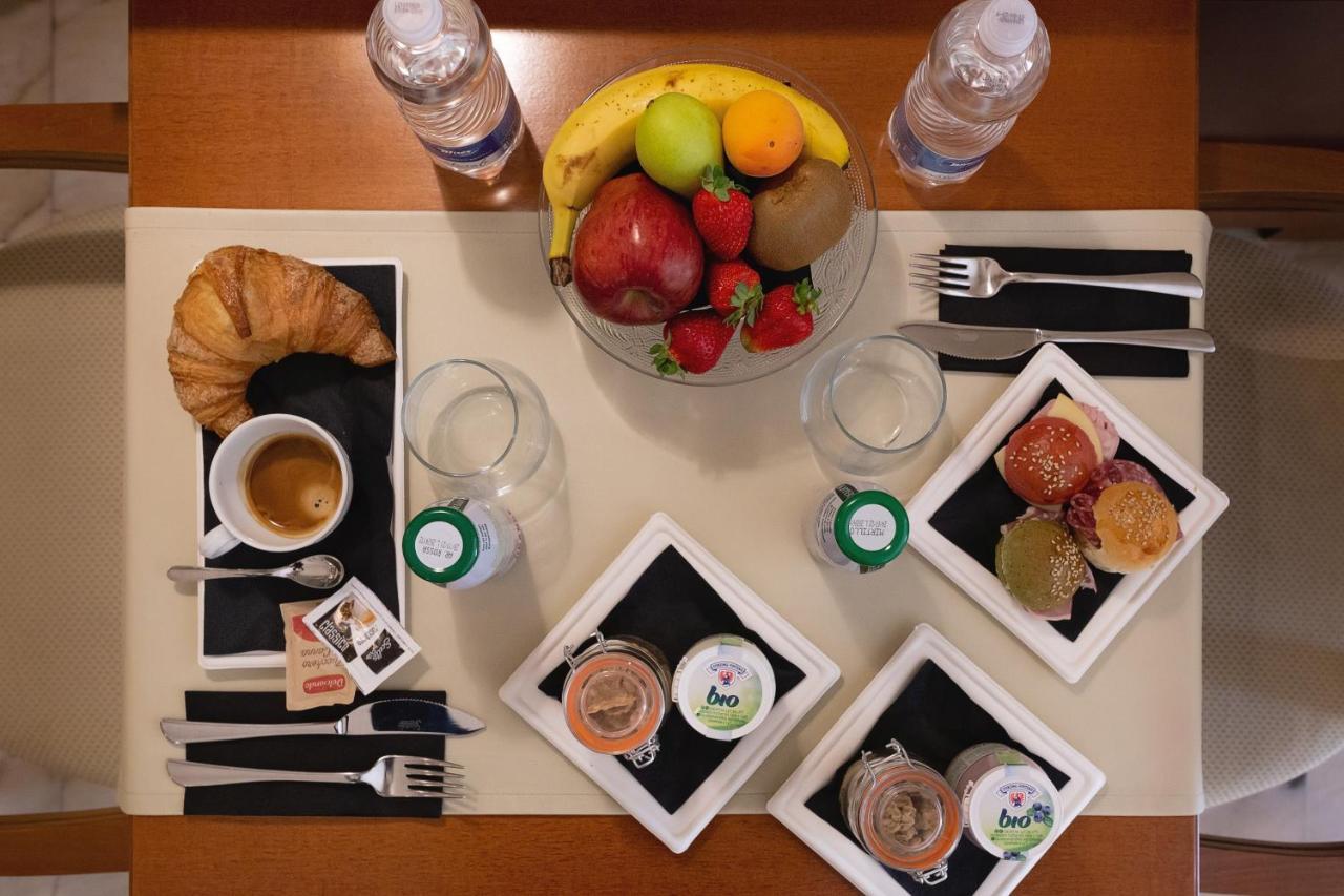 Hotel Posta Cecina  Luaran gambar