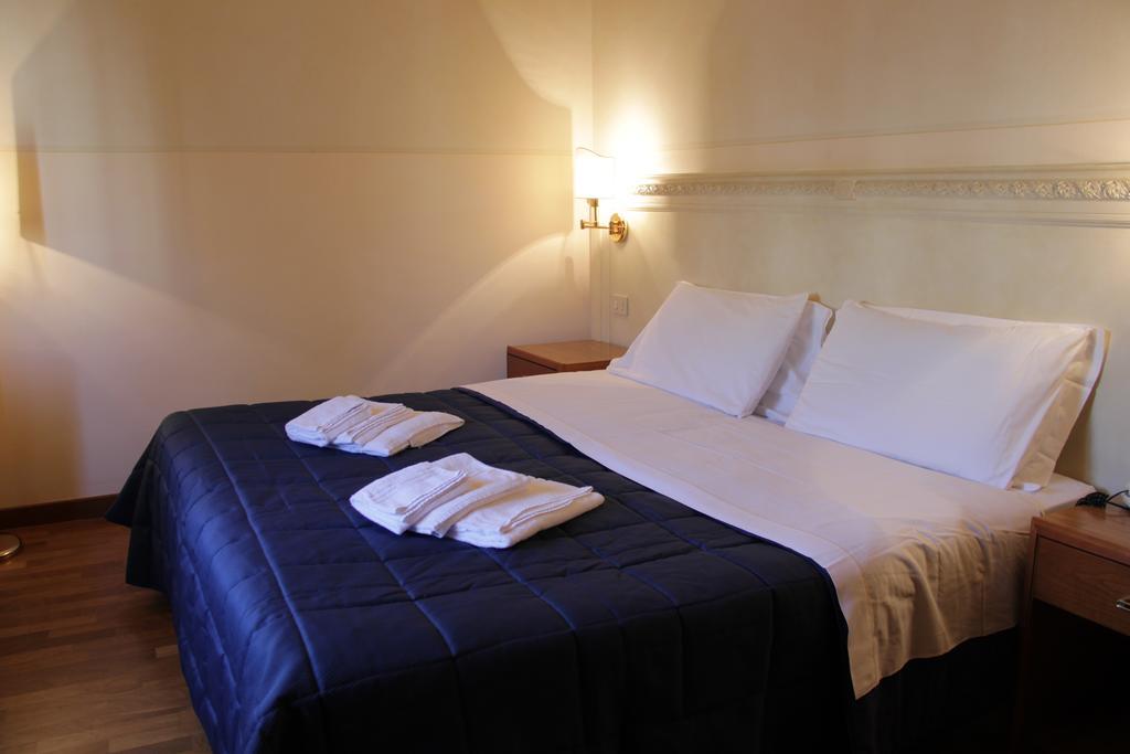 Hotel Posta Cecina  Luaran gambar