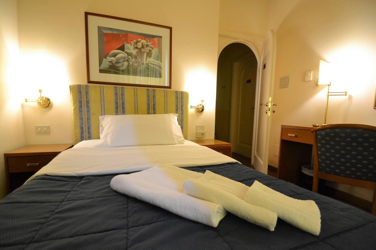 Hotel Posta Cecina  Luaran gambar