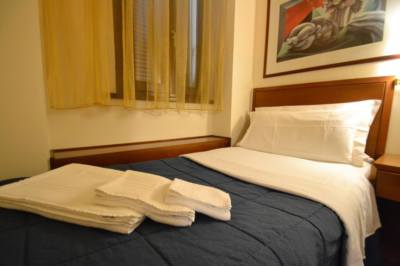 Hotel Posta Cecina  Luaran gambar