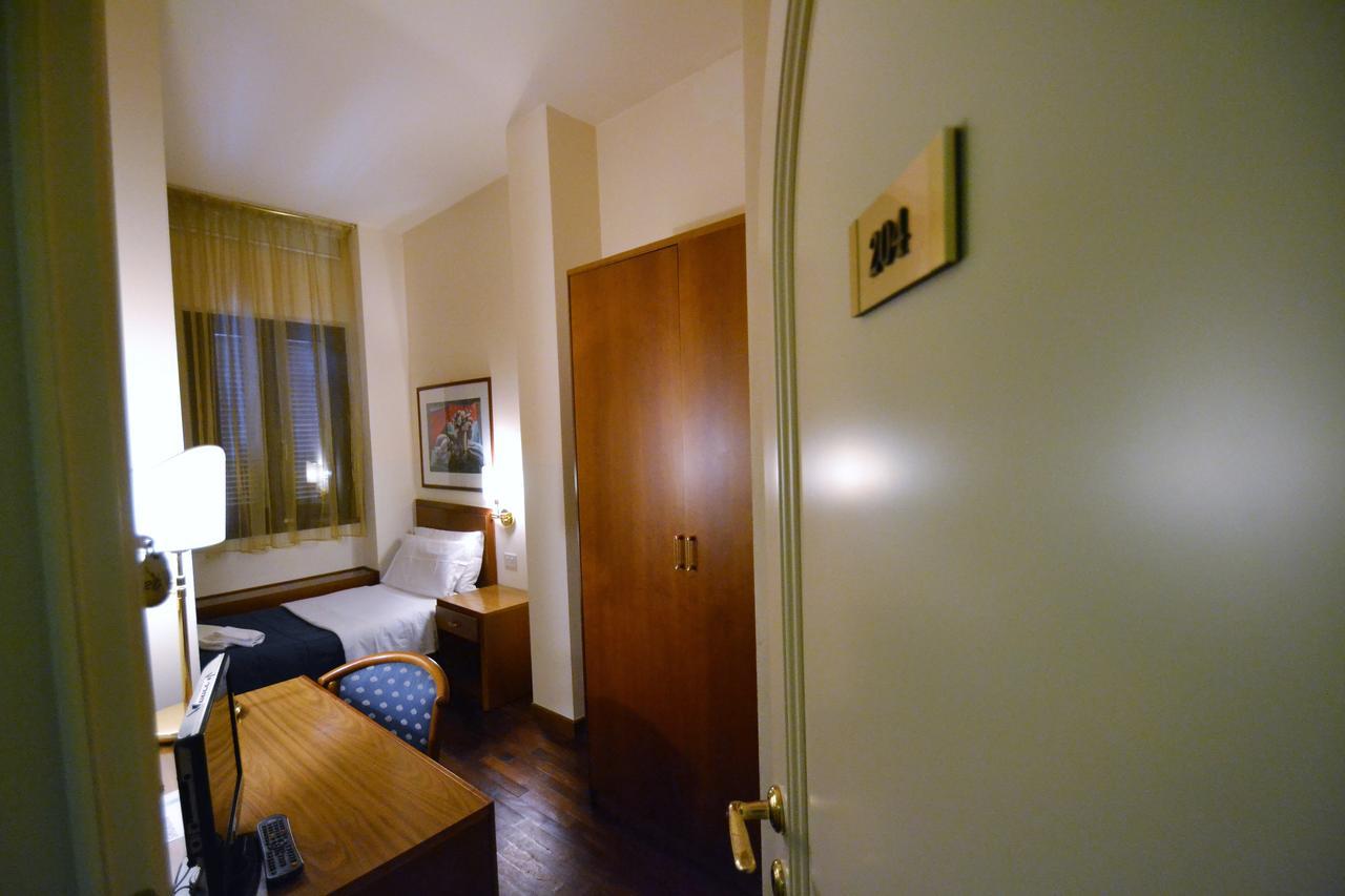 Hotel Posta Cecina  Luaran gambar