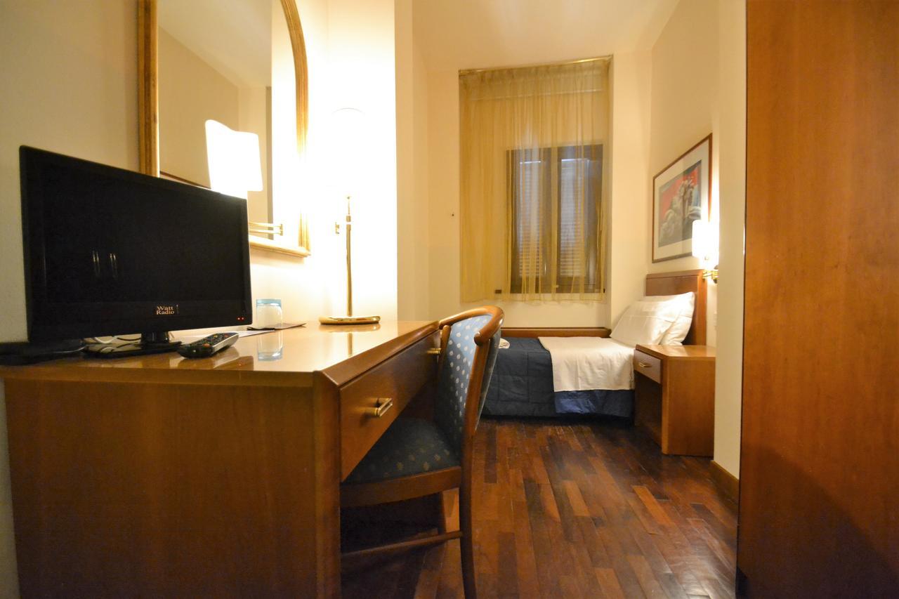 Hotel Posta Cecina  Luaran gambar