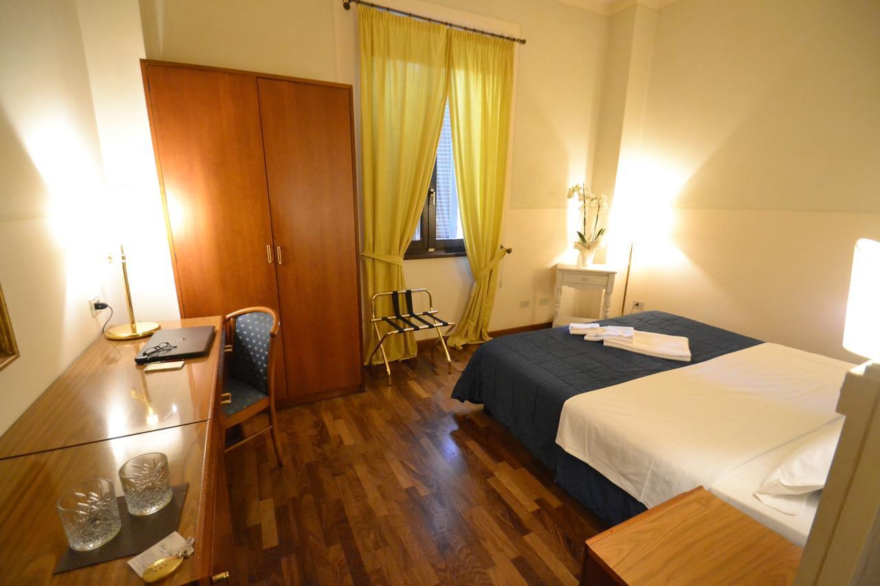 Hotel Posta Cecina  Luaran gambar