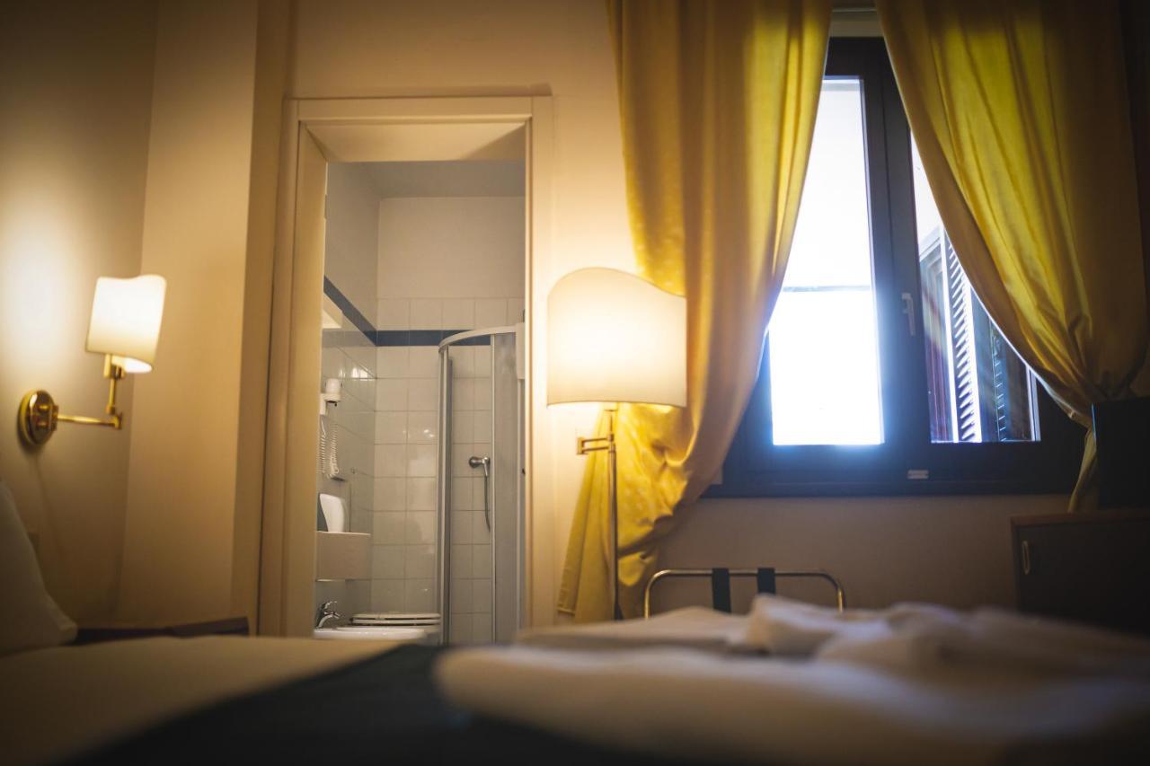 Hotel Posta Cecina  Luaran gambar