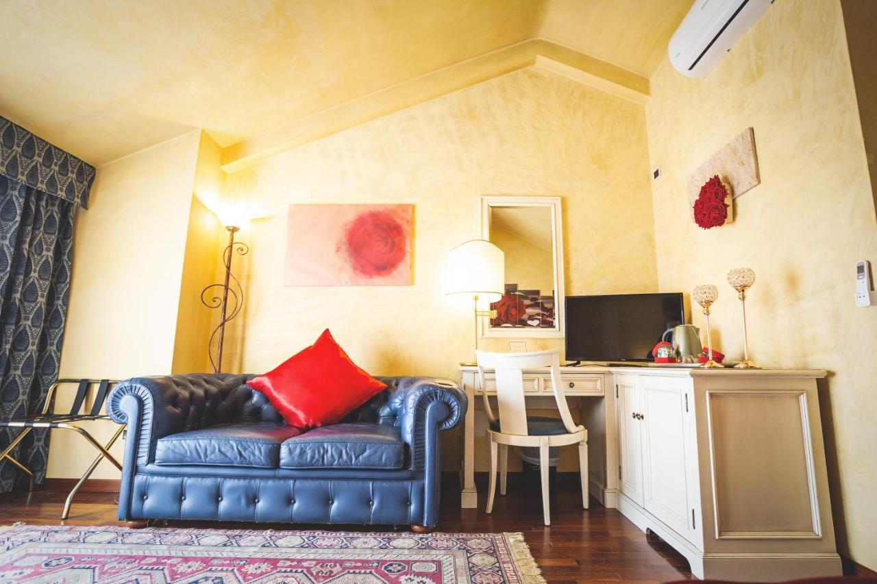 Hotel Posta Cecina  Luaran gambar