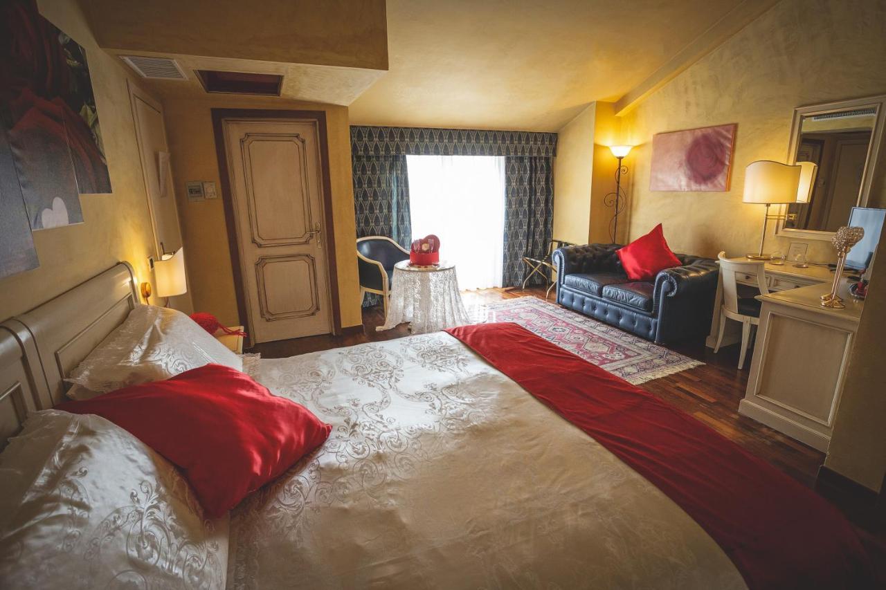 Hotel Posta Cecina  Luaran gambar