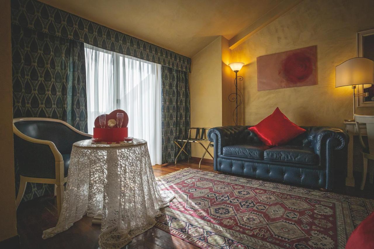 Hotel Posta Cecina  Luaran gambar