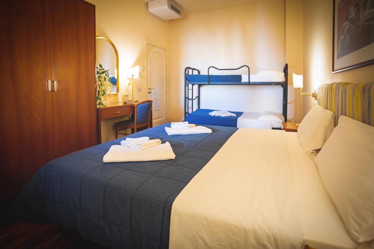 Hotel Posta Cecina  Luaran gambar