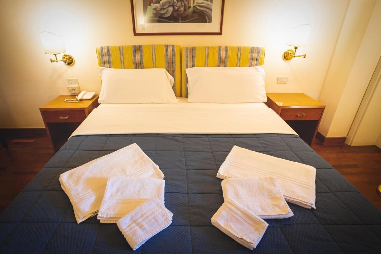 Hotel Posta Cecina  Luaran gambar